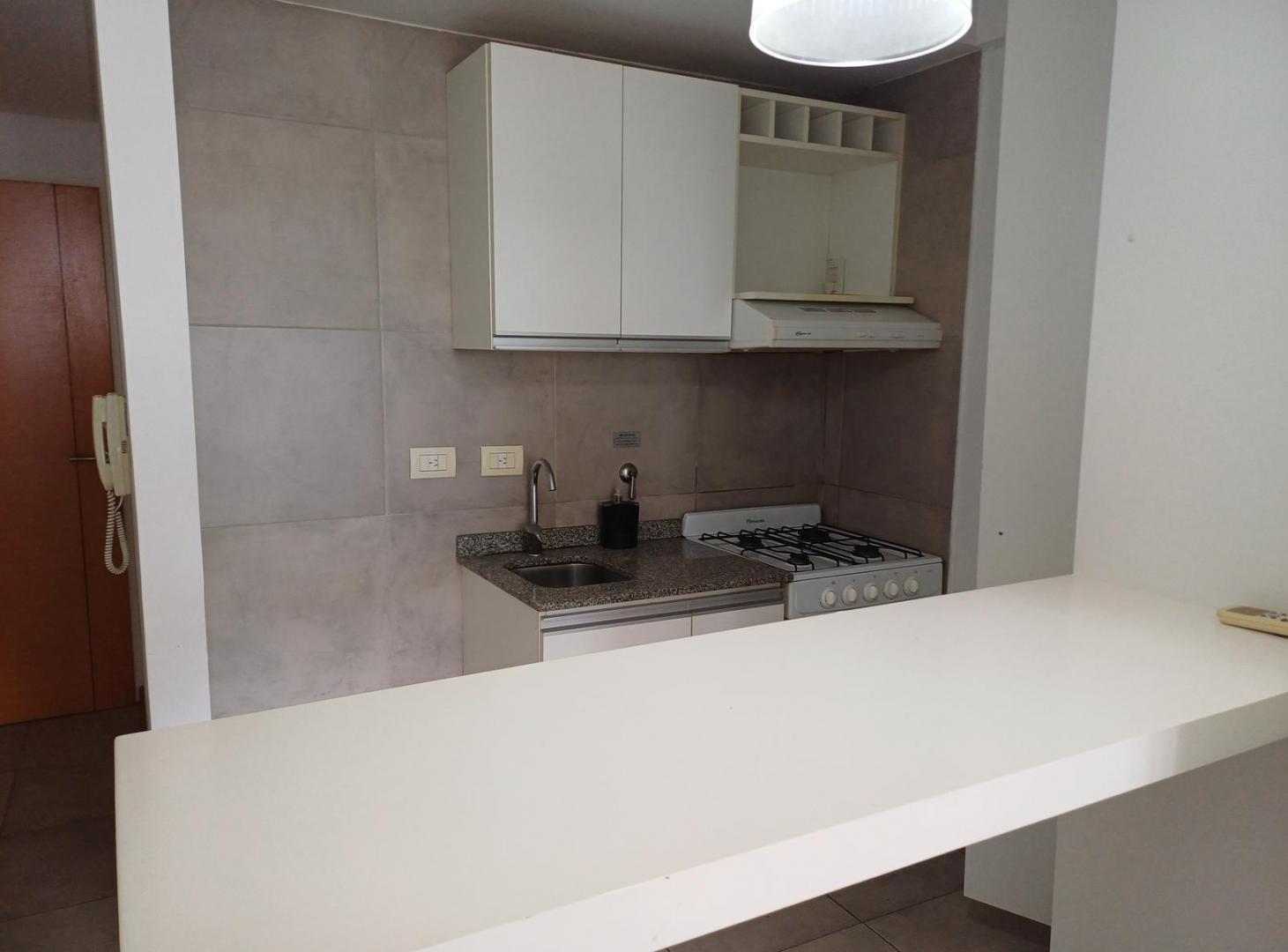 Foto de ALQUILER DEPARTAMENTO MONOAMBIENTE CON BALCON Y COCHERA EN BERNAL, imagen 3