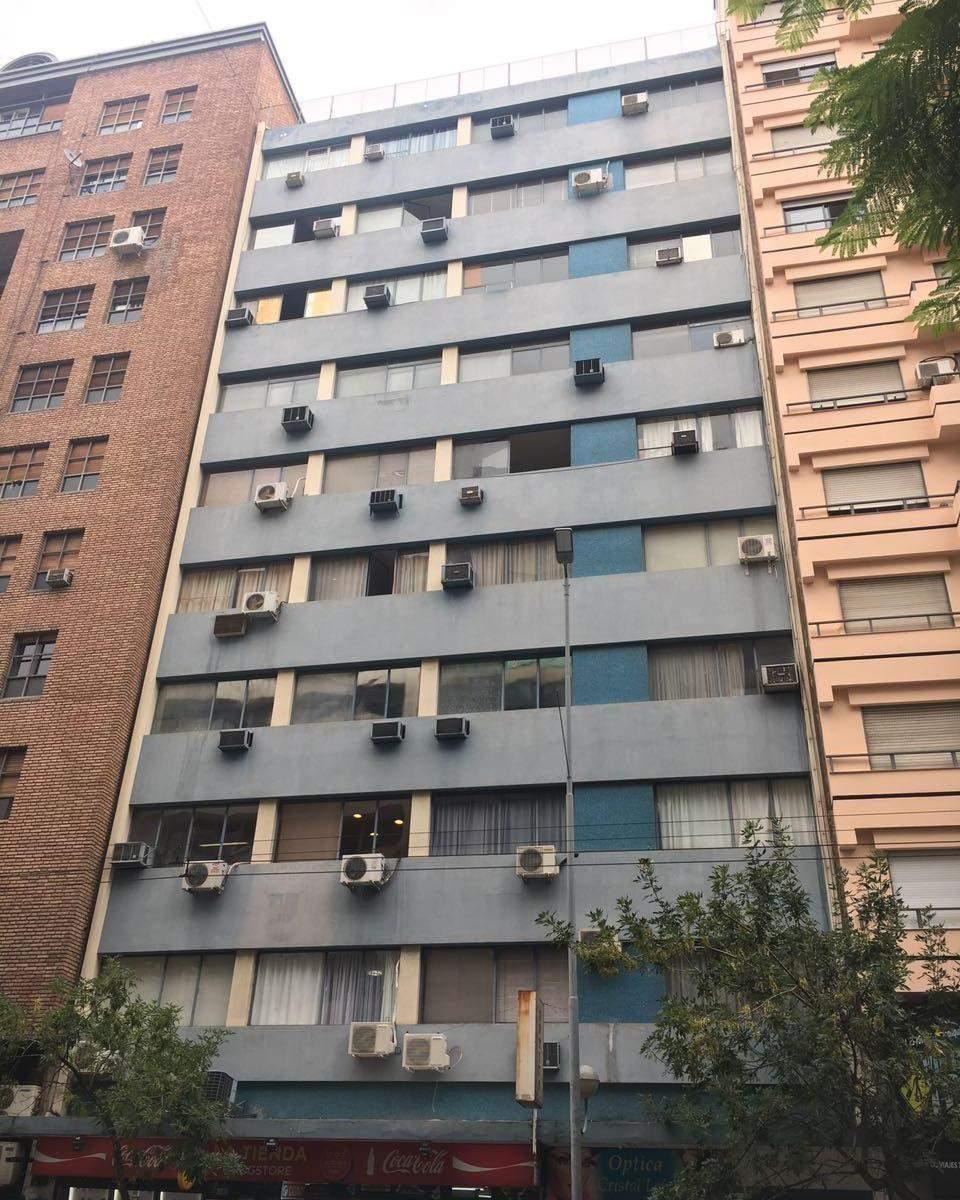 VENTA OFICINA SOBRE AVENIDA COLON CENTRO