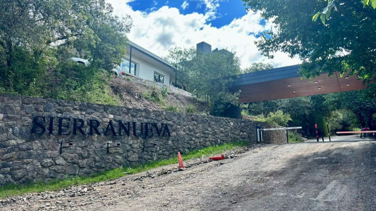 LOTE EN VENTA IMPERDIBLE SIERRA NUEVA COLINDANTE A Q2 MENDIOLAZA