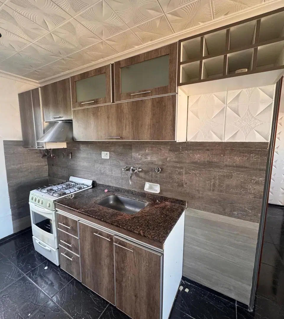 ALQUILER DEPARTAMENTO 2 DORMITORIOS PISO 3 POR ESCALERA LOMAS DE SAN MARTIN 4