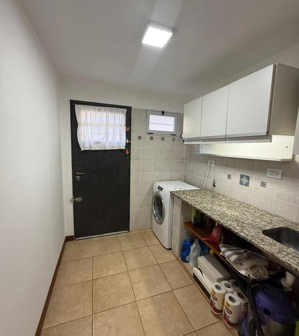 Foto de ALQUILER CASA 4 DORMITORIOS EN QUINTAS DE ITALIA 2 ZONA SUR, imagen 5