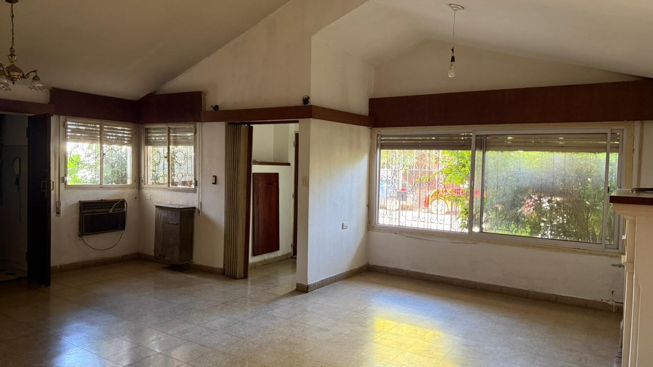 Foto de VENTA CASA 4 DORMITORIOS BARRIO MAIPU, imagen 3