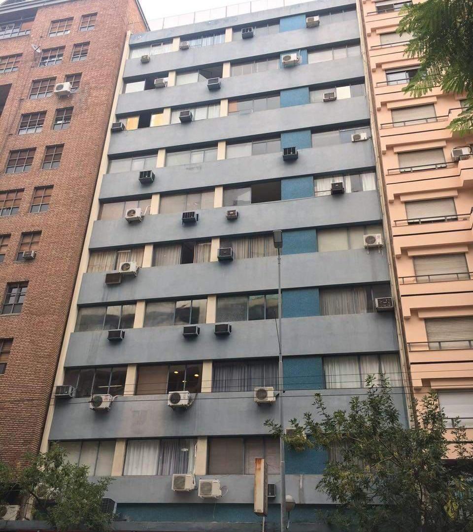 Foto de VENTA OFICINA IMPERDIBLE SOBRE AVENIDA COLON CENTRO, imagen 1