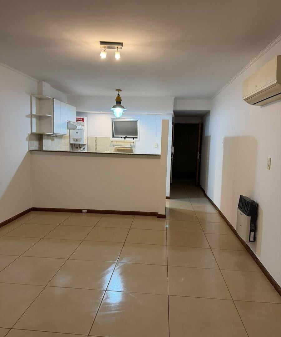 Foto de Departamento un dormitorio con cochera en alquiler, imagen 4
