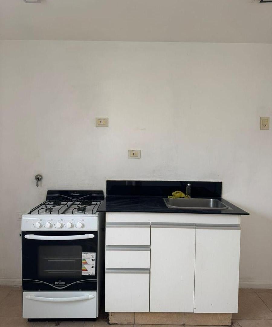 Foto de Departamento monoambiente en planta baja, imagen 2