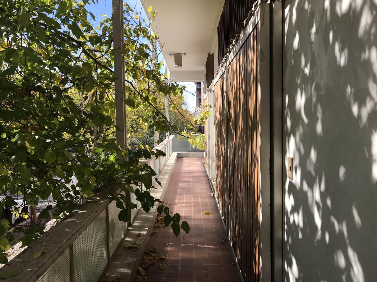 Importante Casa en Venta Sobre Av Emilio Civit 4