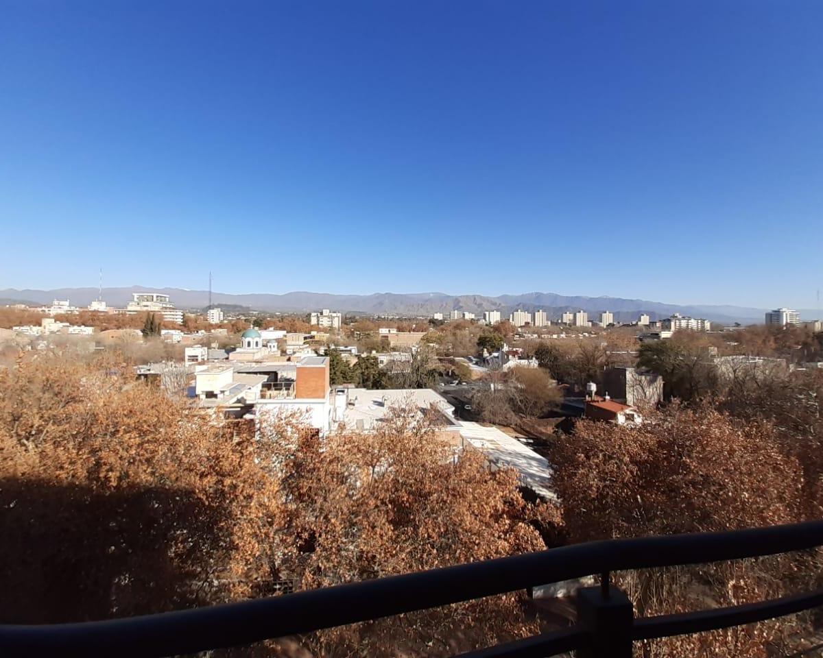 Departamento en Venta en La Cale Más Linda del Centro Mendocino! 2