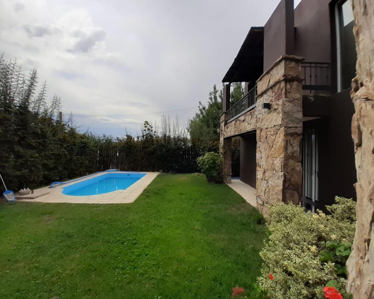 Espectacular Casa en Venta en Barrio Privado Laderas de Chacras. 5
