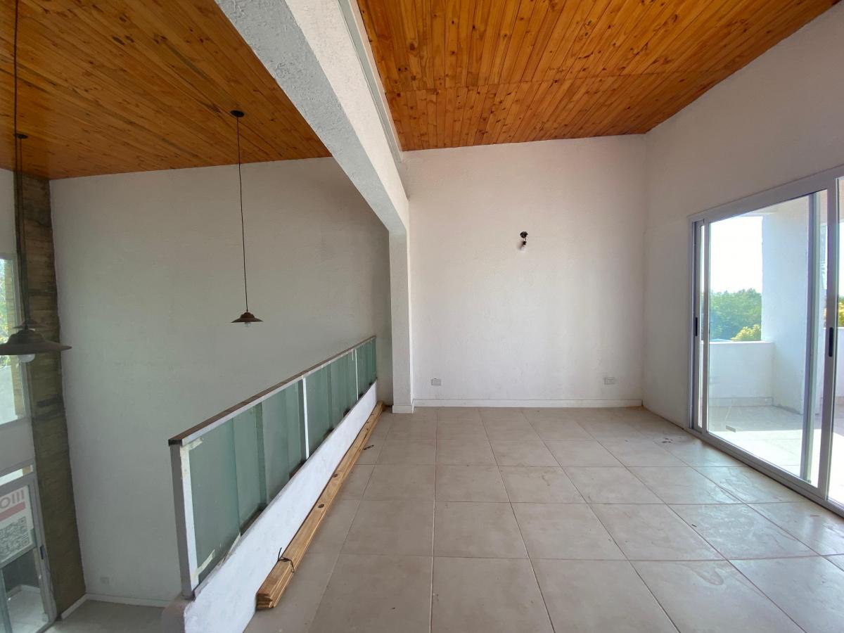 Amplio Duplex Frontal en Venta en Complejo Privado Sobre Boulogne Sur Mer 4