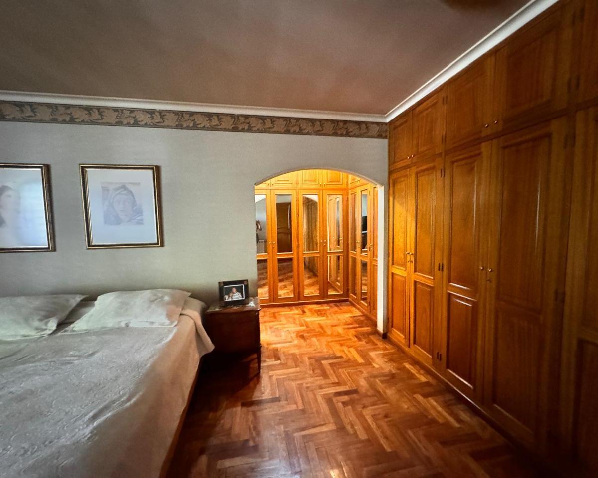 Espectacular Casa en La 5ta Sección 4