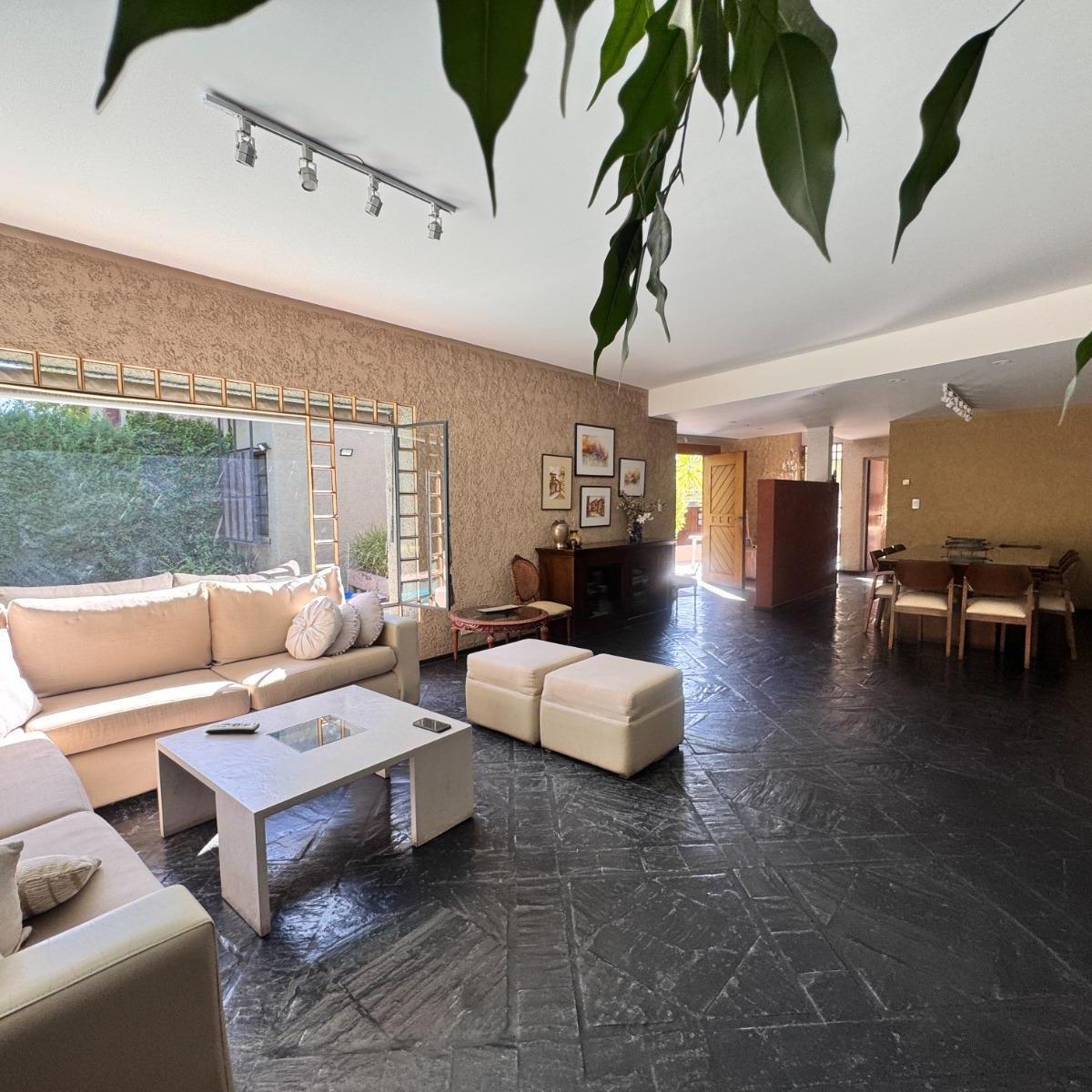 Casa en Venta en El Huerto, Chacras de Coria – Diseño Arquitectónico Único 2