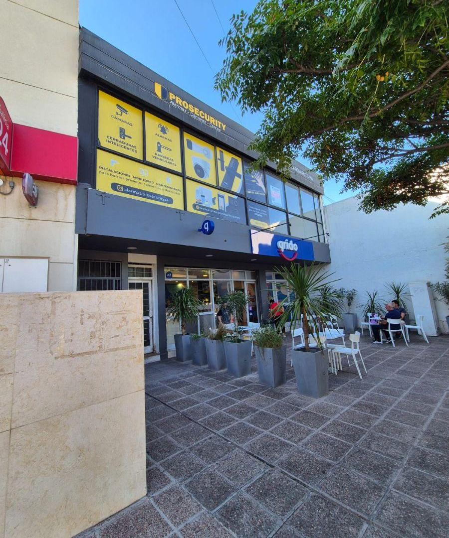 Local comercial de 110 m2 en alquiler en Chacras de Coria