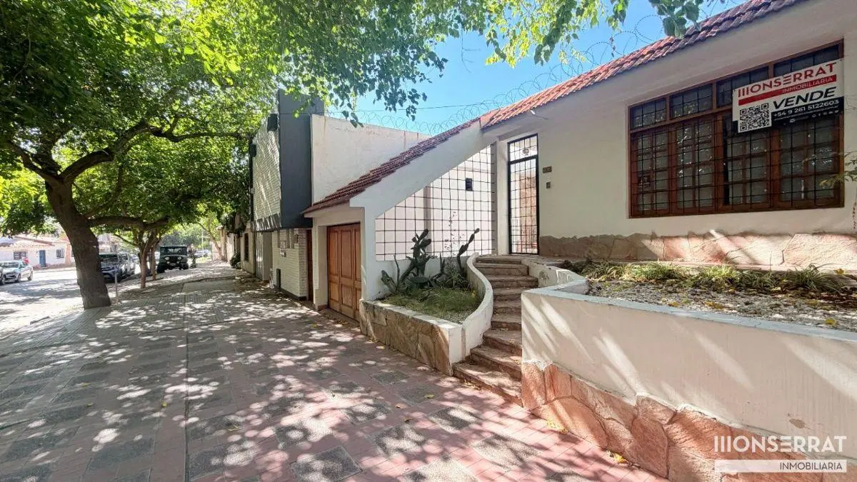 Casa en venta c/ cochera en Godoy Cruz 4