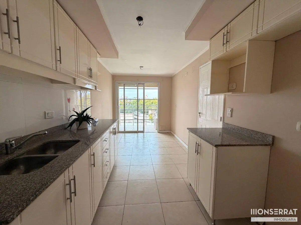 Departamento en venta c/ cochera en 1.ª Sección Parque Central 5