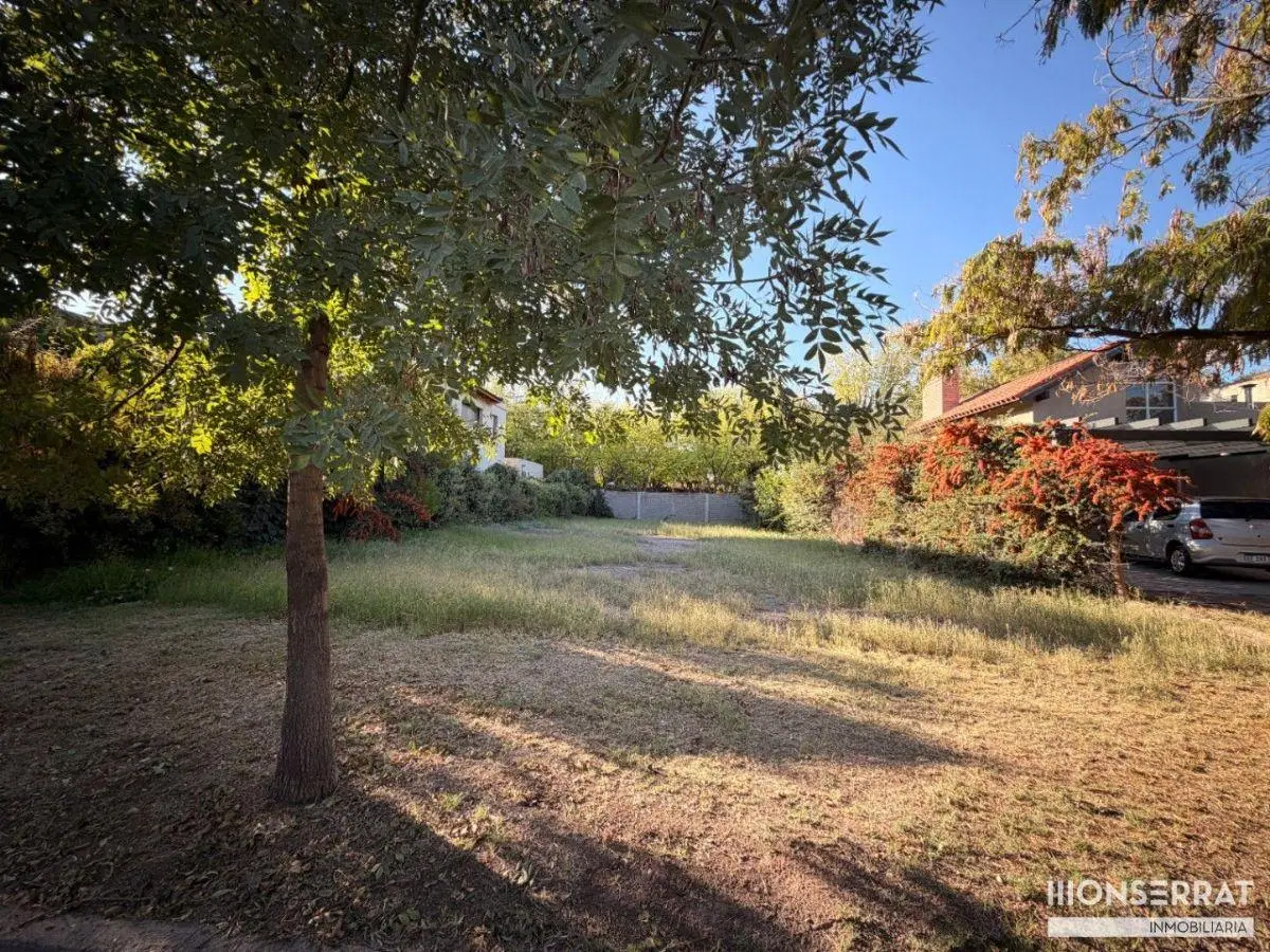 Terreno / Lote en venta de 471.39m2 ubicado en San Francisco del Monte 3