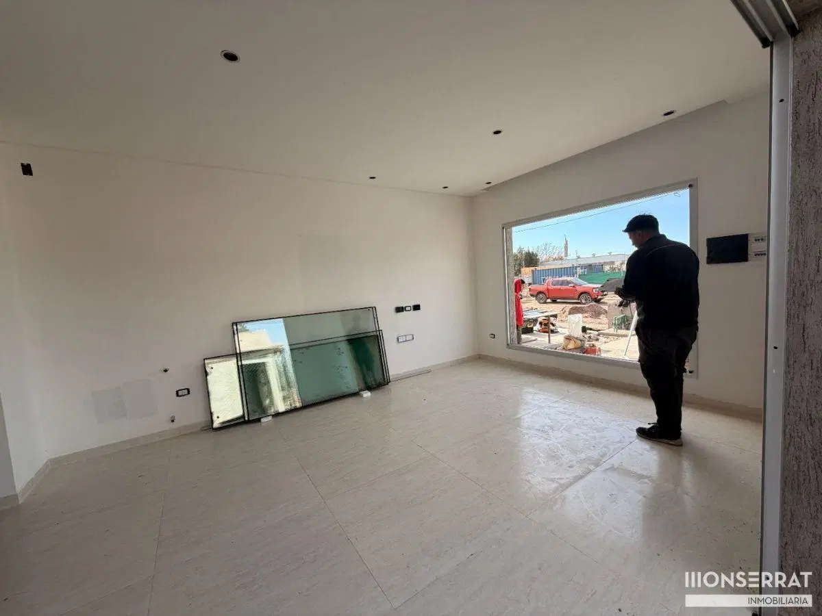 Casa en venta c/ cochera en Maipú 3