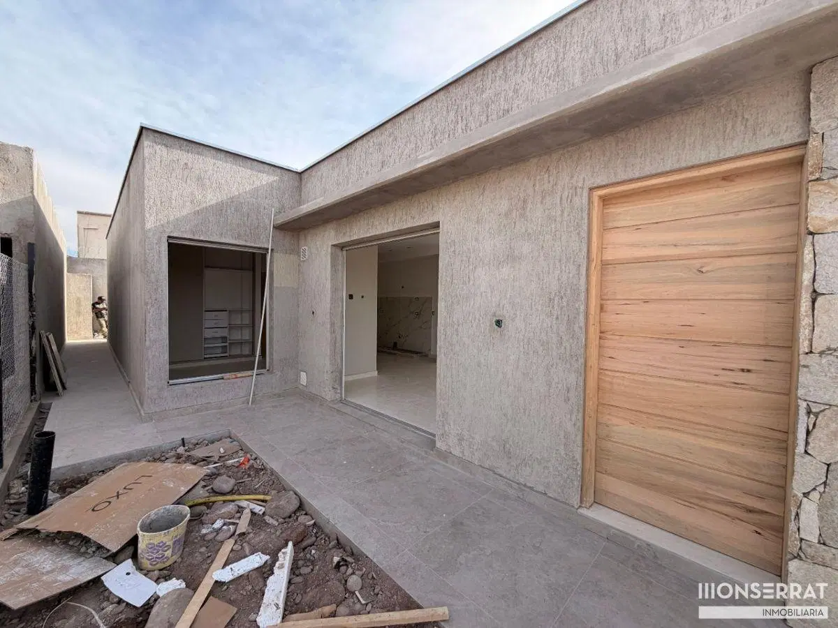 Casa en venta c/ cochera en Maipú 4