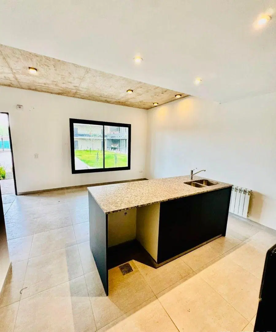 Departamento en venta c/ cochera en Maipú 4