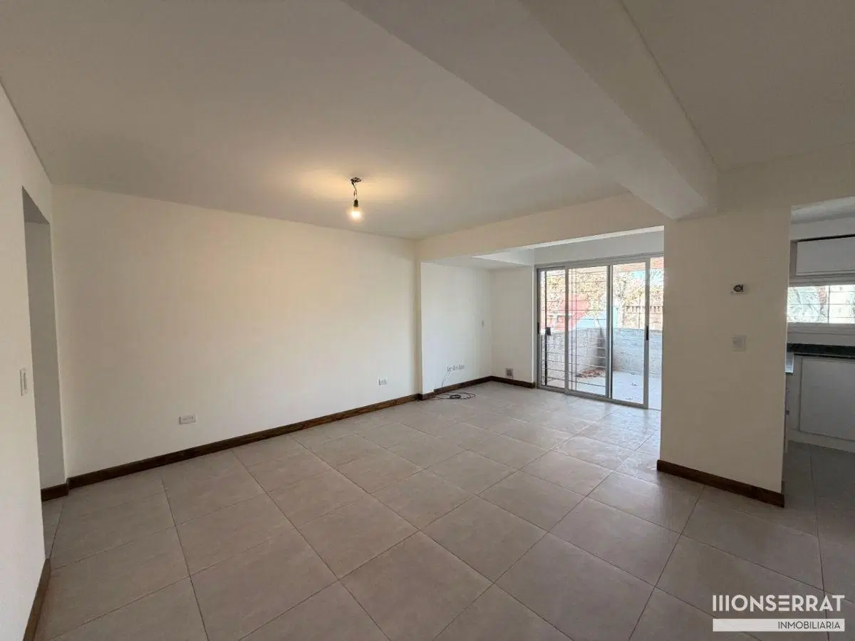 Departamento en alquiler c/ cochera en 5.ª Sección. 2 dormit. + 2 baños. Pileta 2