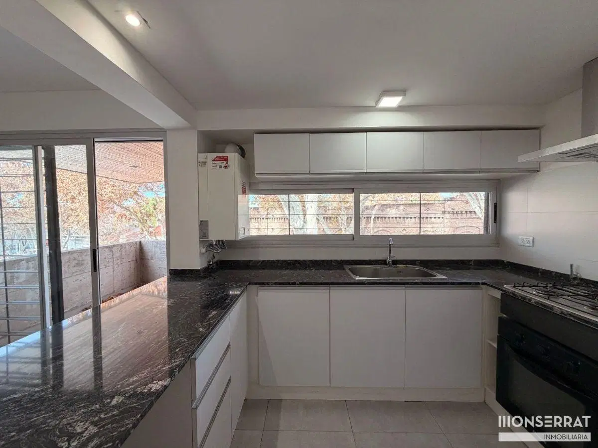 Departamento en alquiler c/ cochera en 5.ª Sección. 2 dormit. + 2 baños. Pileta 8