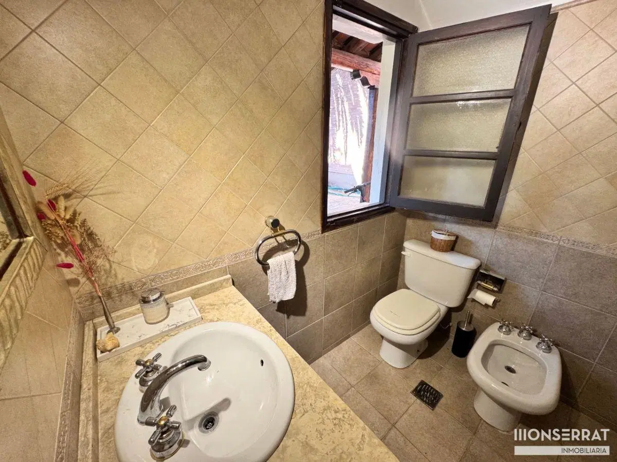 Casa en venta c/ cochera en San Francisco del Monte 8