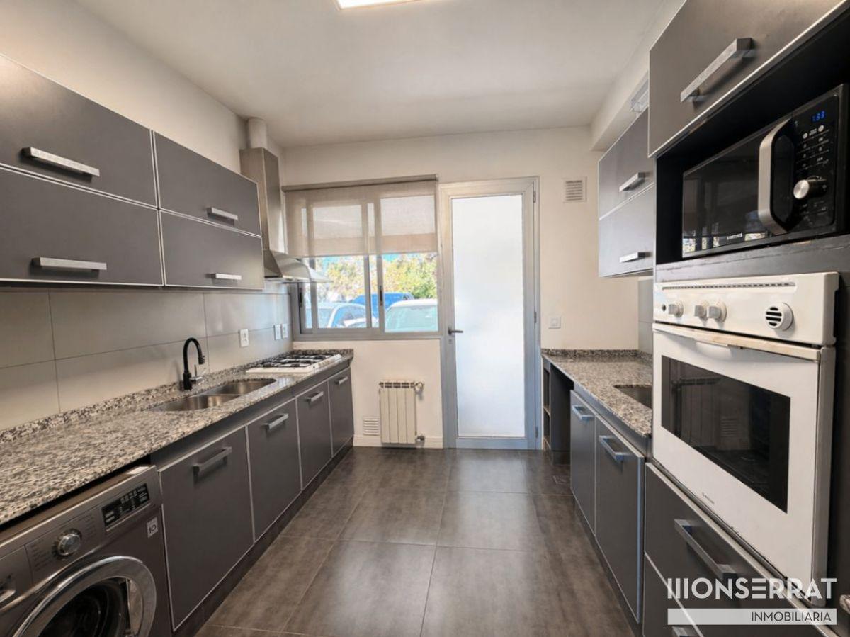 Foto de Casa en venta en Rincón de Terrada. 3 dormitorios (2 en PB) Galería. Pileta, imagen 4