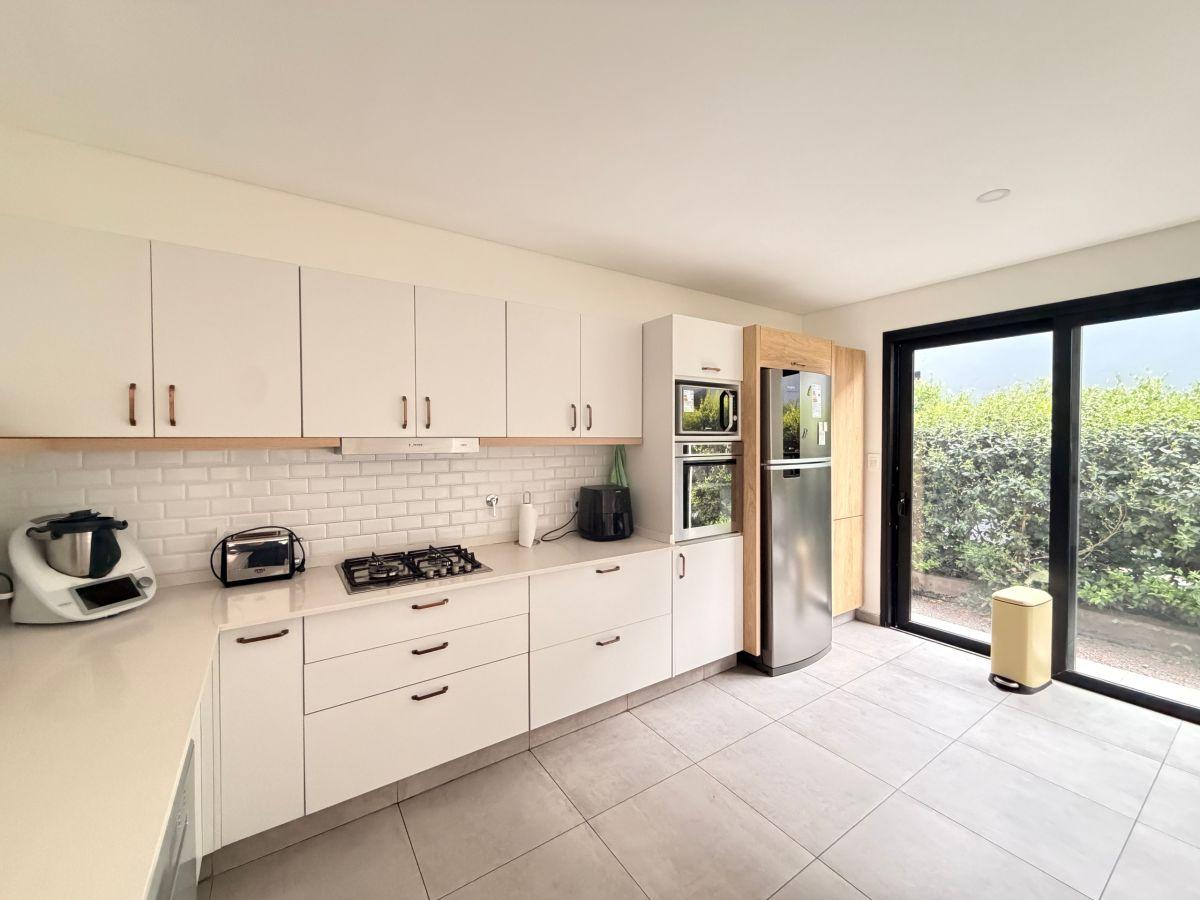 Foto de Casa en venta Lar de Boedo, 1ra etapa. 3 dormitorios. 4 baños. Quincho, imagen 4