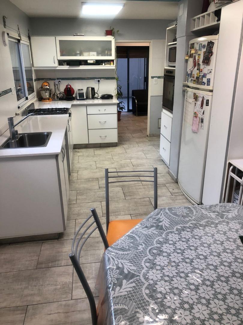 7 Ambientes, 5 Dorm. Cochera y Balcón! 2