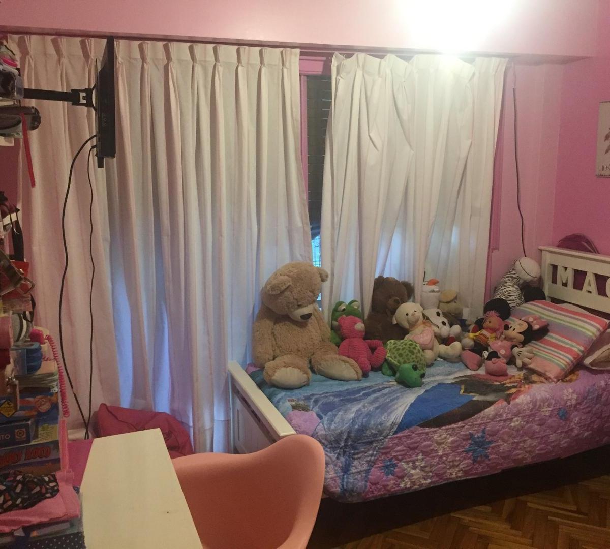 7 Ambientes, 5 Dorm. Cochera y Balcón! 3