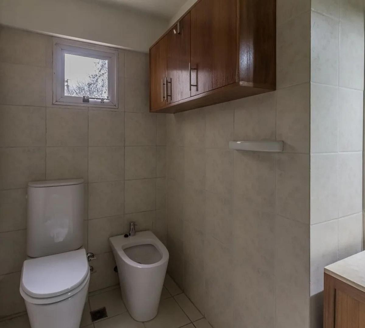 Piso 4 Ambientes con Cochera Doble Cubierta + Baulera 5