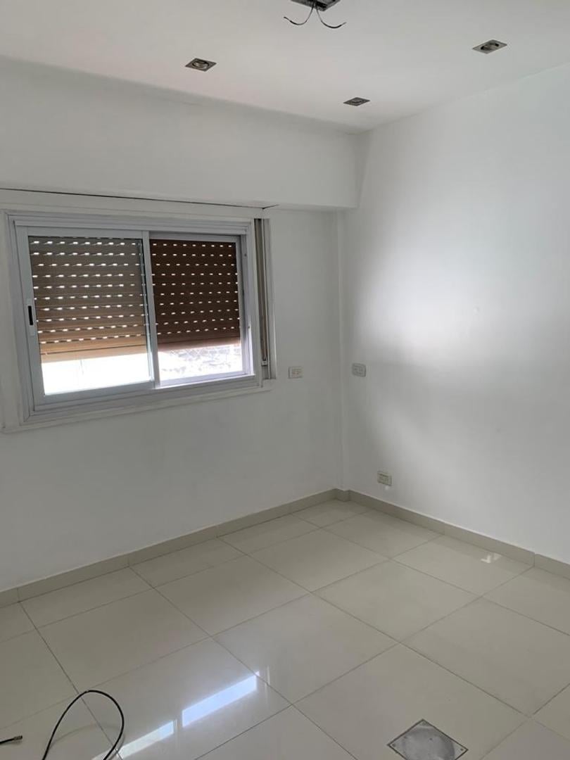 `3 AMBIENTES REMODELADO EN EXCELENTE ESTADO