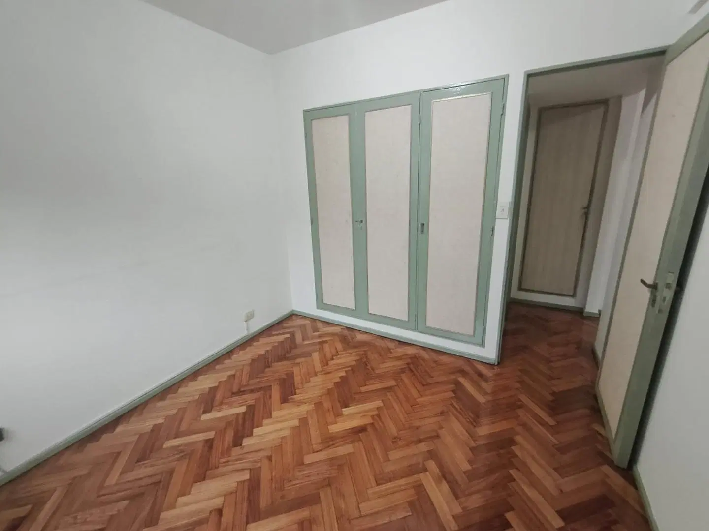 2 AMBIENTES 40 M2 AL CONTRAFRENTE 1