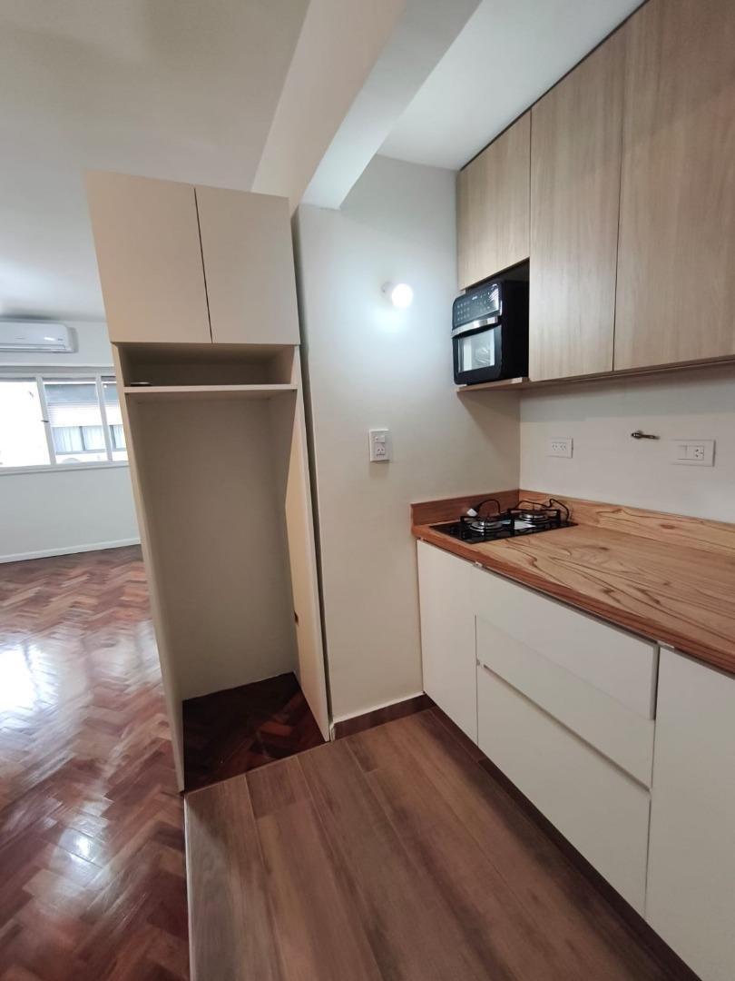 Foto de HERMOSO MONOAMBIENTE REMODELADO PISO 9, imagen 2