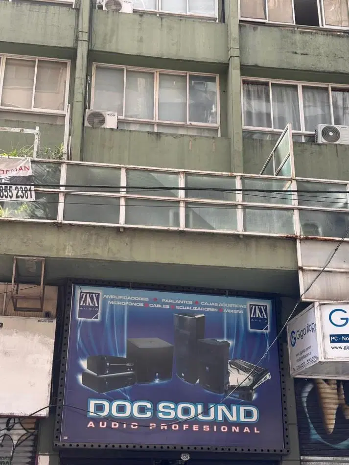 ALQUILER - Local Comercial + Oficina en 4 Plantas - Microcentro 2