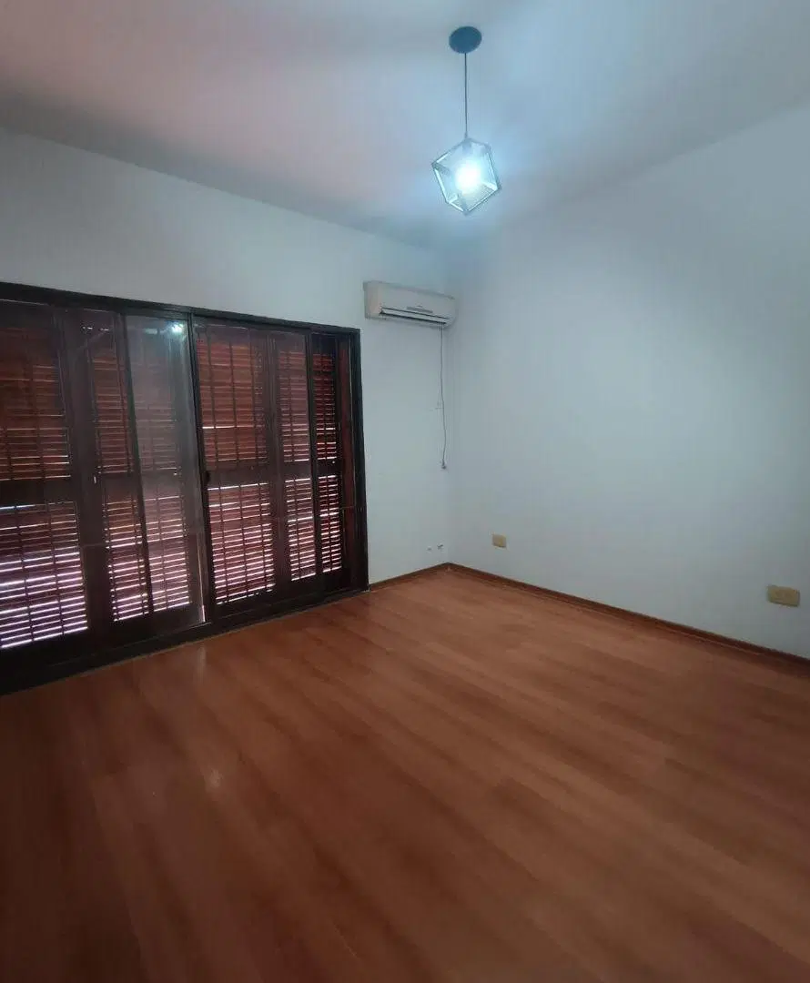 Venta casa planta alta 3 ambientes 8