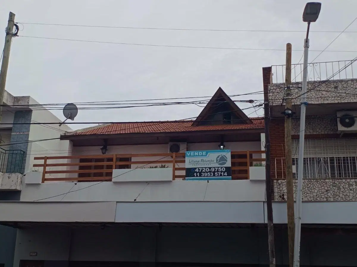 Venta casa planta alta 3 ambientes 5