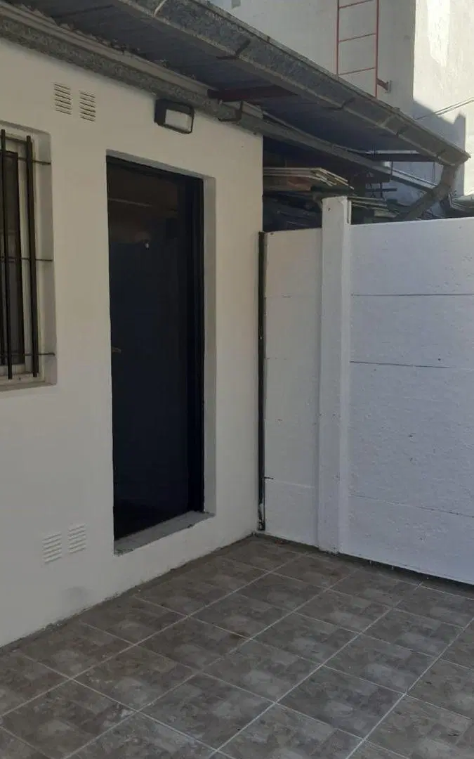 Alquiler Departamento Monoambiente con patio disponible Junio 2026 4