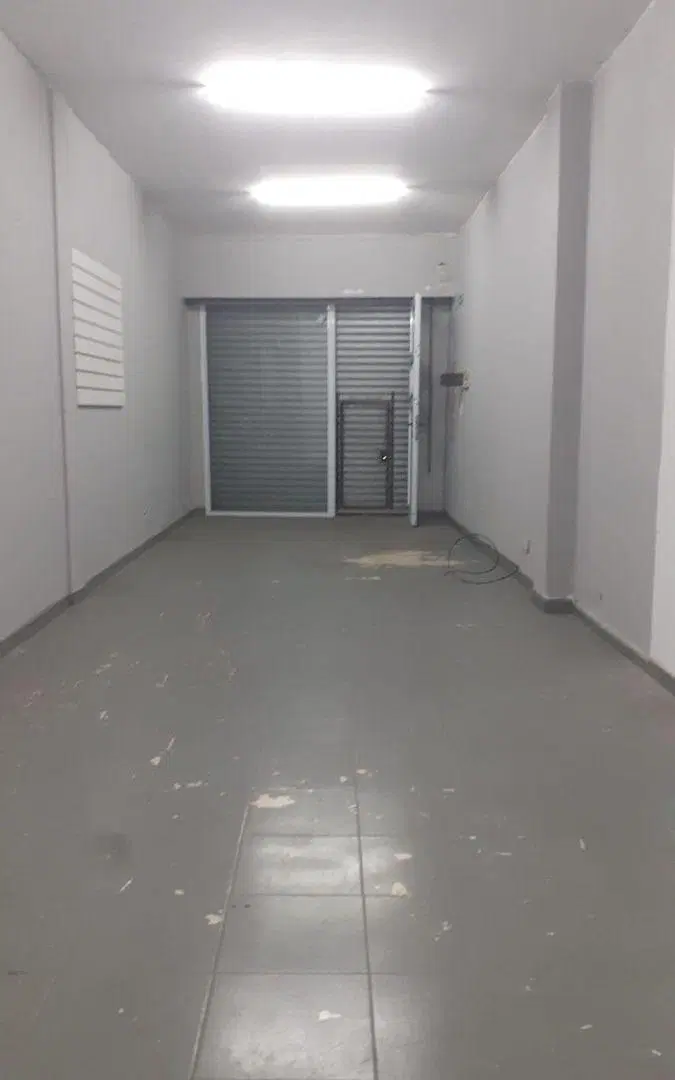 Alquiler de Dos Locales de Comercio 2