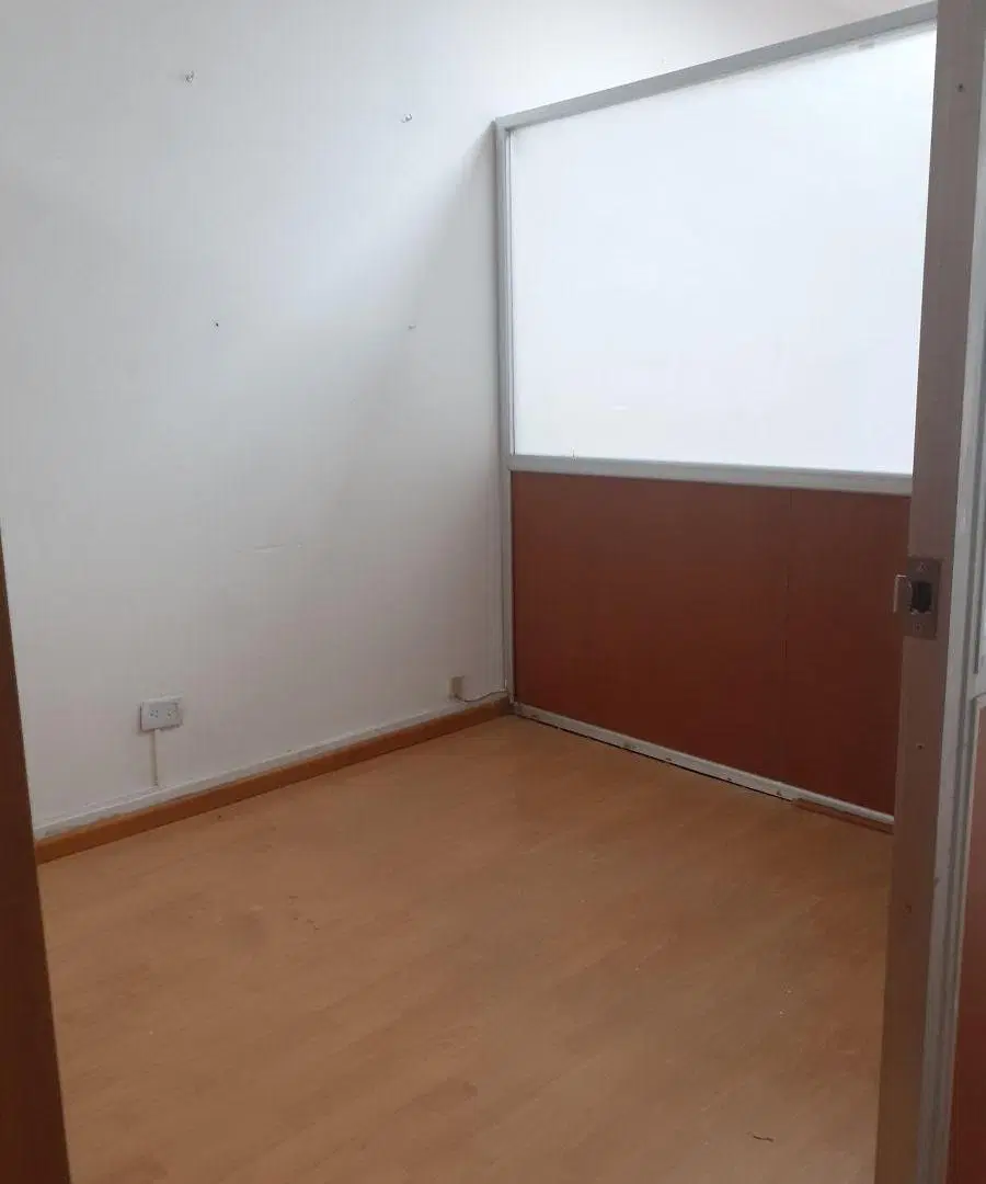 Venta y Alquiler Local Comercial 4