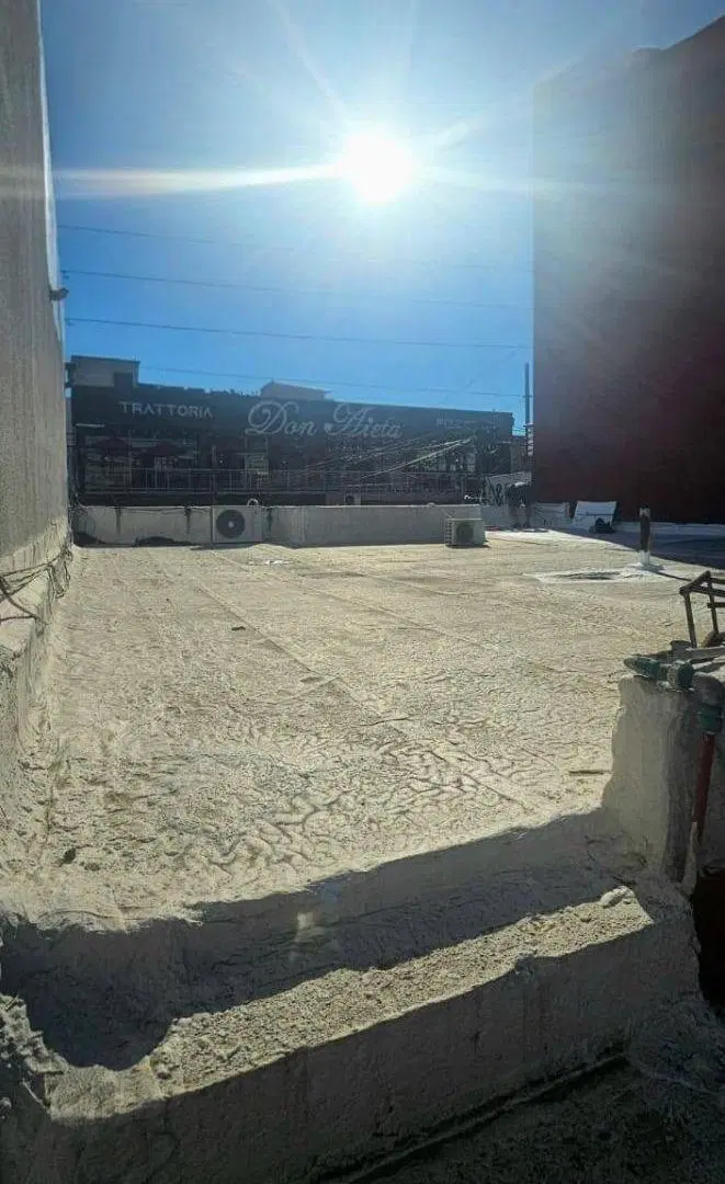 Venta en Block - 2 Locales Comerciales 4