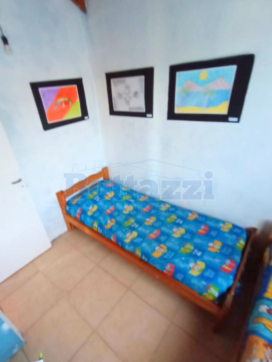 Excelente 4 Ambientes con Entrepiso - Barrio Odisa 5
