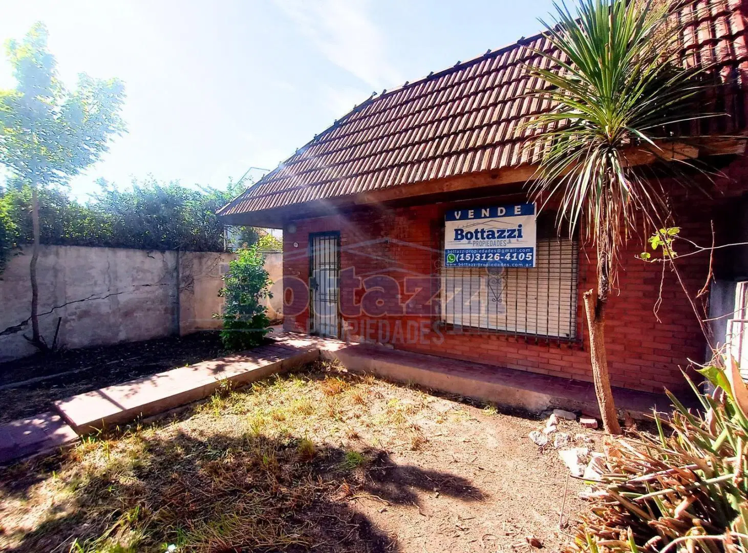 Casa en Temperley a refaccionar. A 300 metros de H. Yrigoyen 4