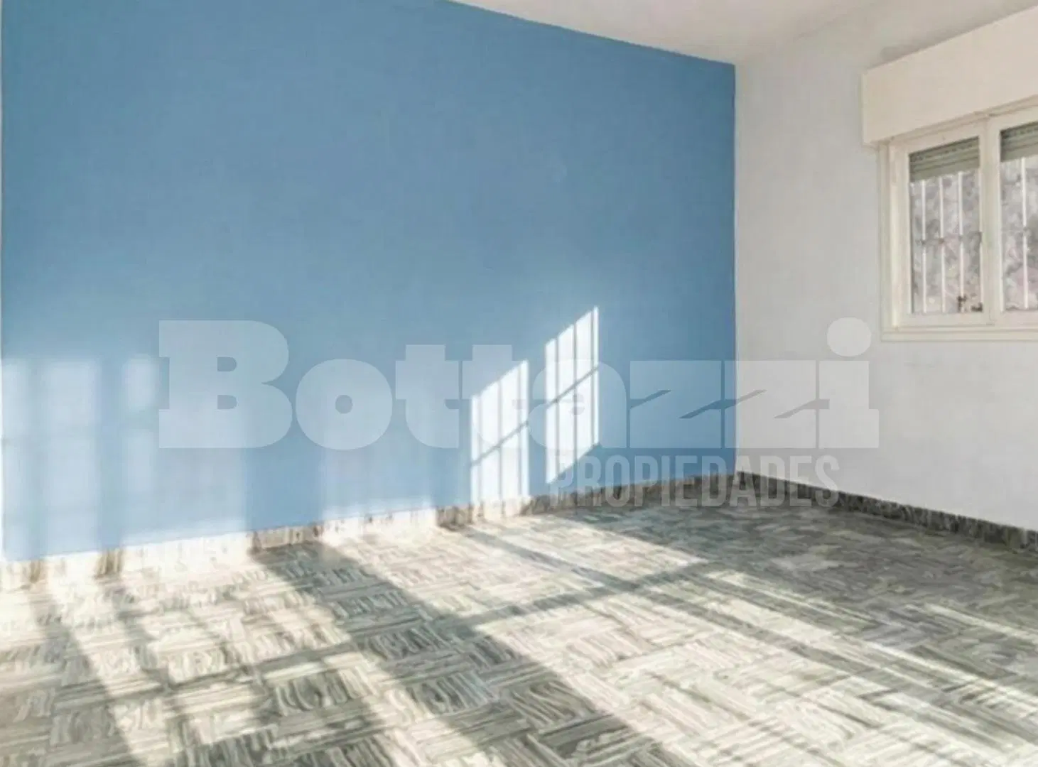 PH Interno con ärea verde en Banfield Este 3