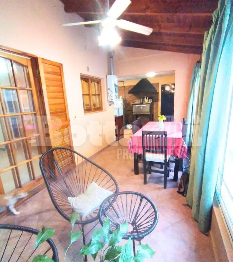 Excelente Dúplex de 4 ambientes con patio y piscina 5