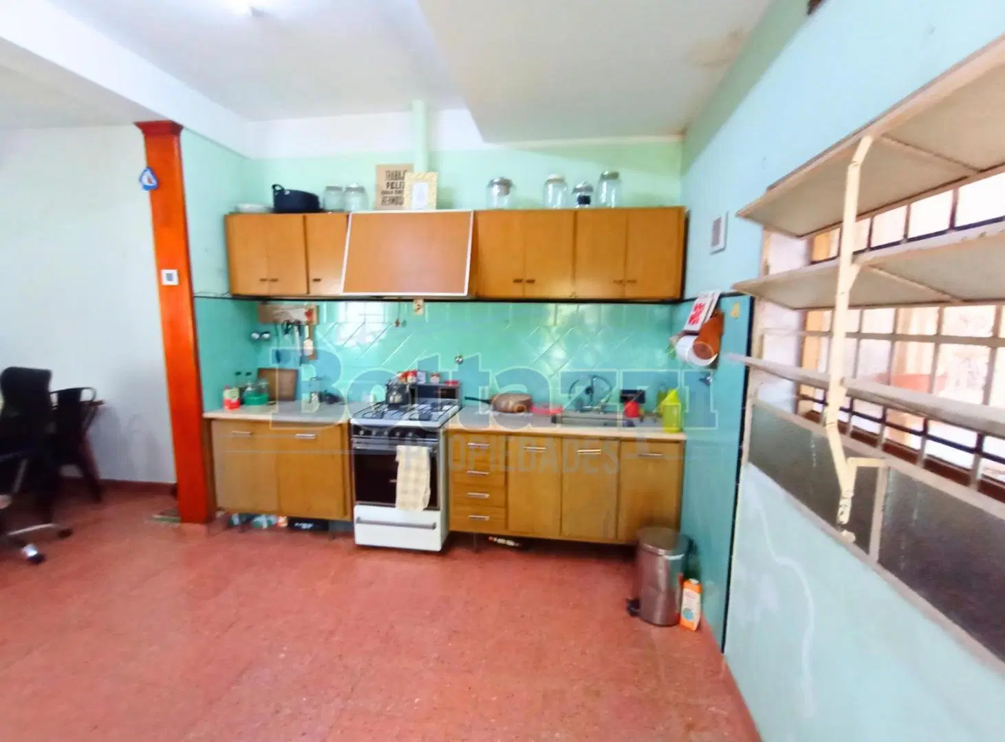 Casa en Planta baja. Garage, patio y parque. ACEPTA PERMUTA 5