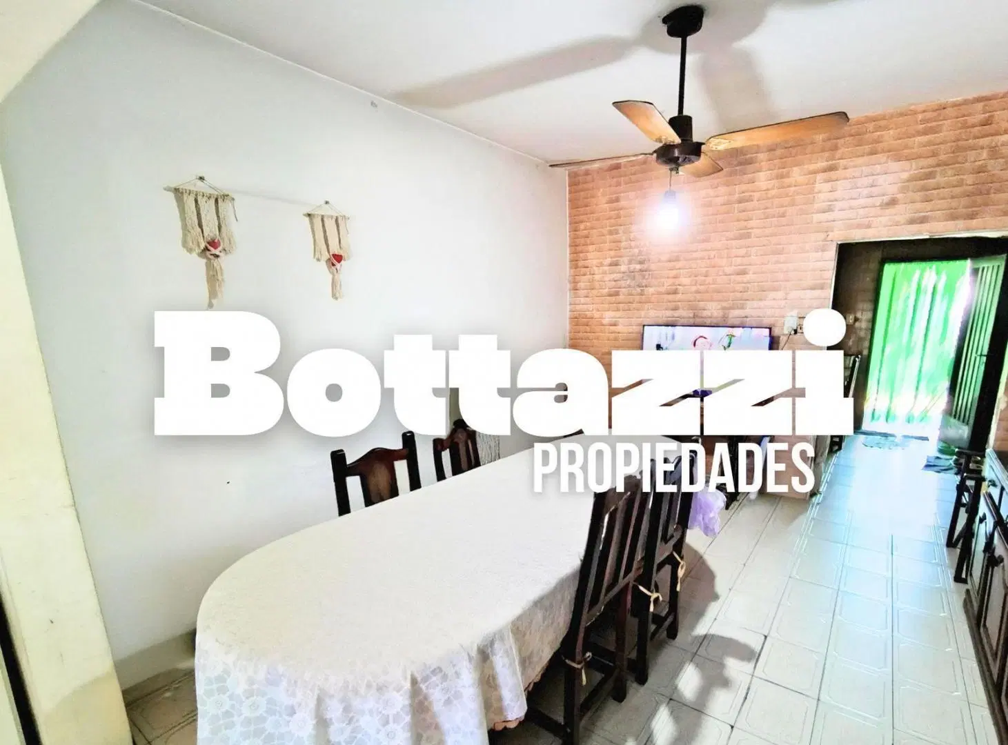 VENTA EN BLOCK Casa 3 ambientes más departamento en planta alta 2