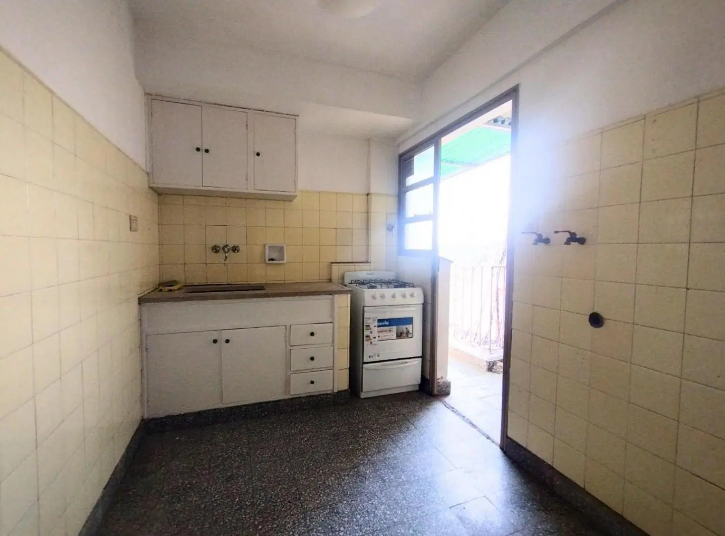 Hermoso y amplio departamento 4 ambientes en excelente zona 3