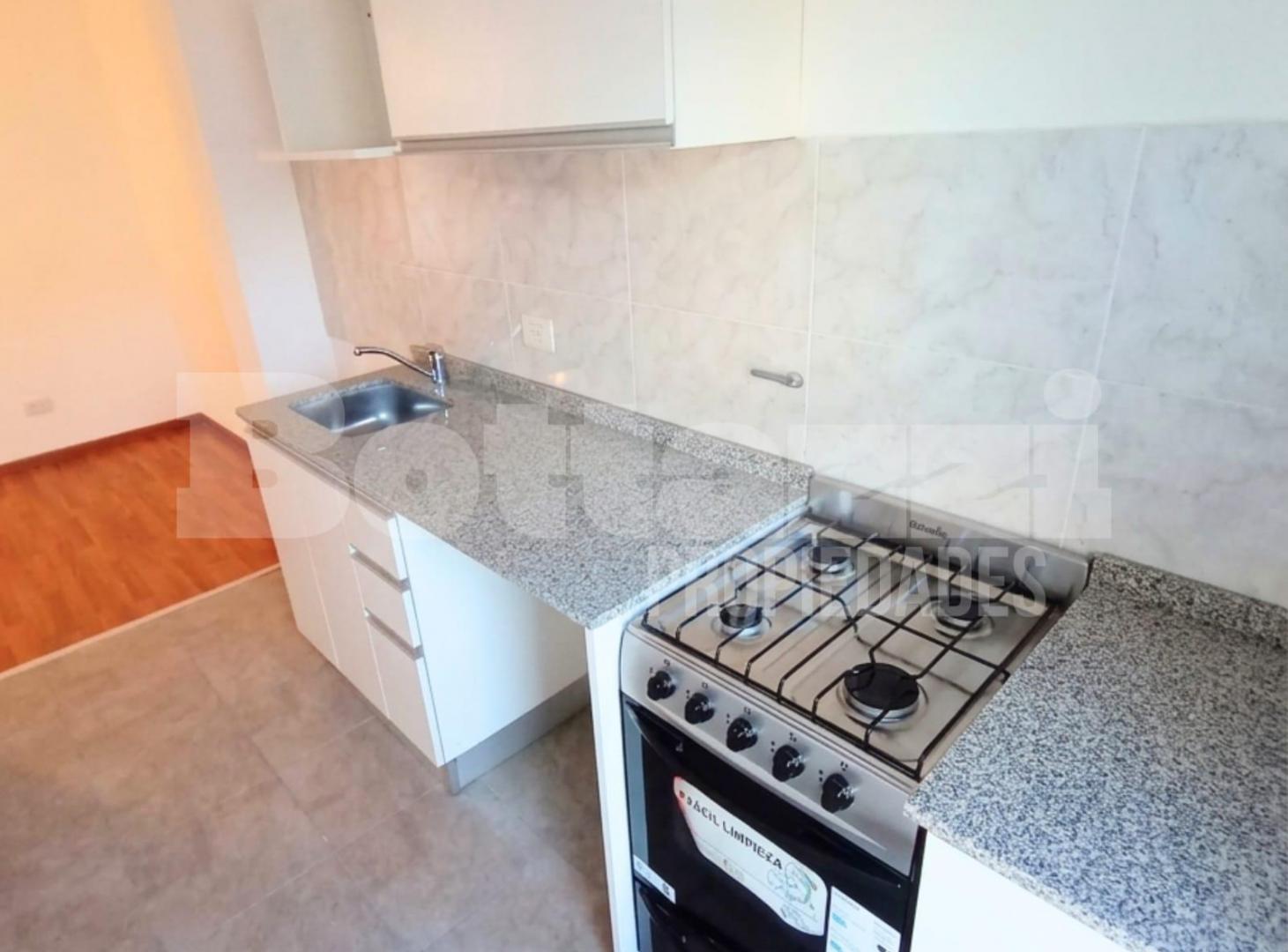 Foto de Excelente departamento 2 ambientes con cochera y terraza propia con, imagen 2