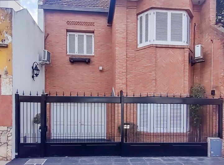 CASA 5 AMBIENTES PARQUE COCHERA QUINCHO PARRILLA 5