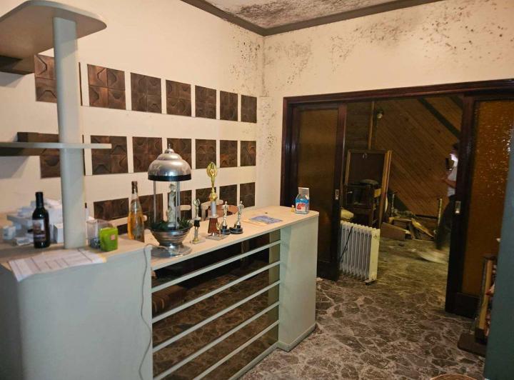 CASA 6 AMBIENTES SAN MARTIN A RECICLAR 5